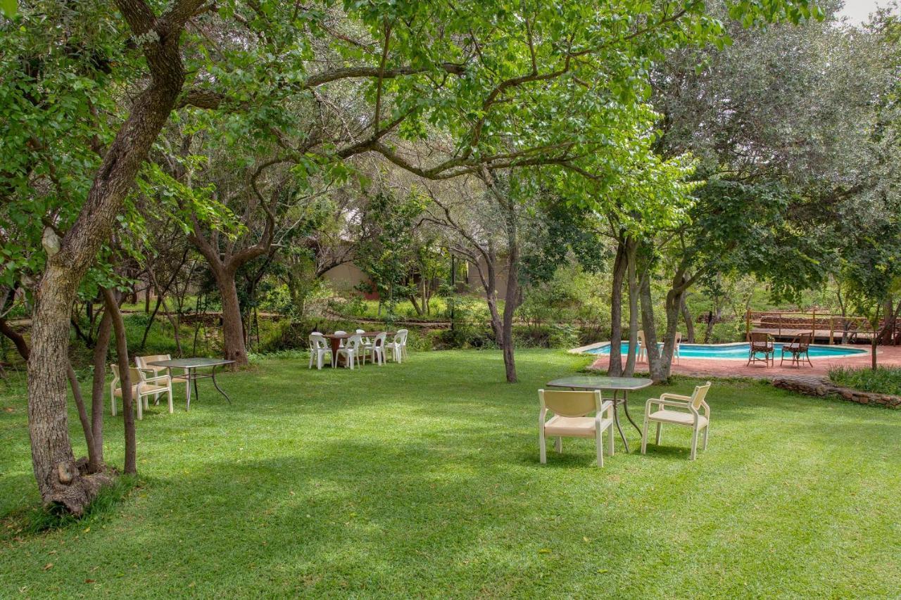 Warthogs Bush Lodge Magaliesburg Eksteriør billede