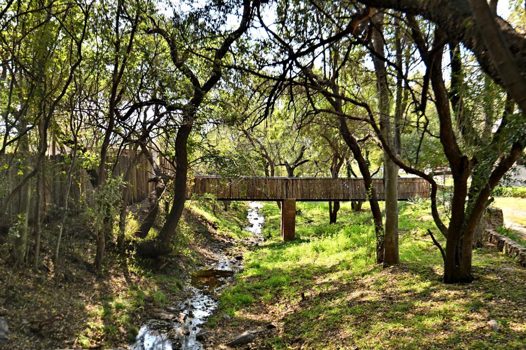 Warthogs Bush Lodge Magaliesburg Eksteriør billede